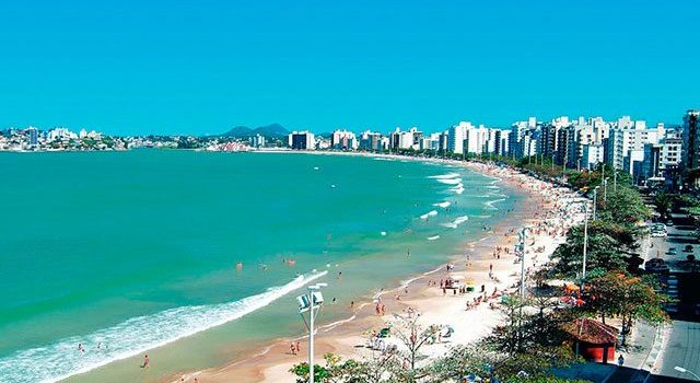 De férias no Espirito Santo? Dicas de praias que você não pode deixar de conhecer!